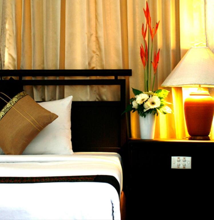 Thapaeplacehotel Τσιάνγκ Μάι Δωμάτιο φωτογραφία
